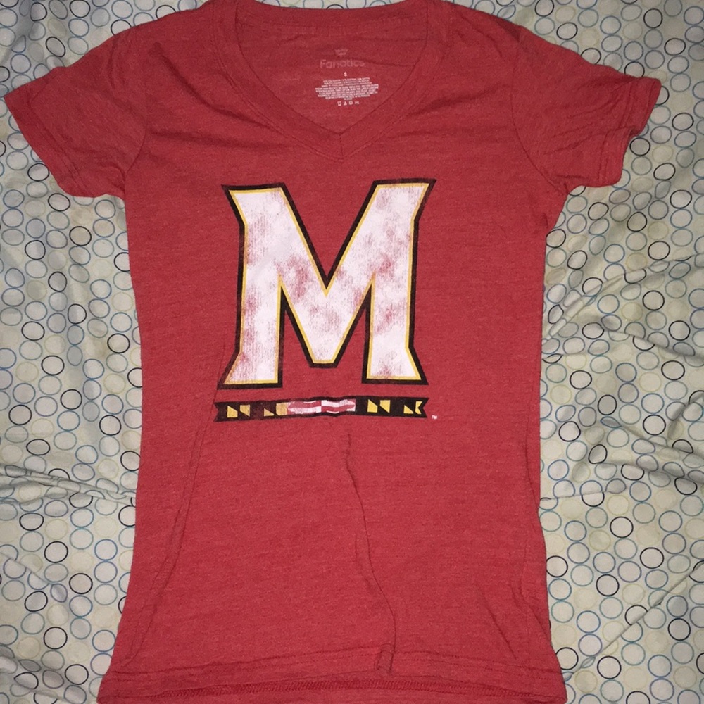 University of Maryland (UMD) v-neck T-shirt